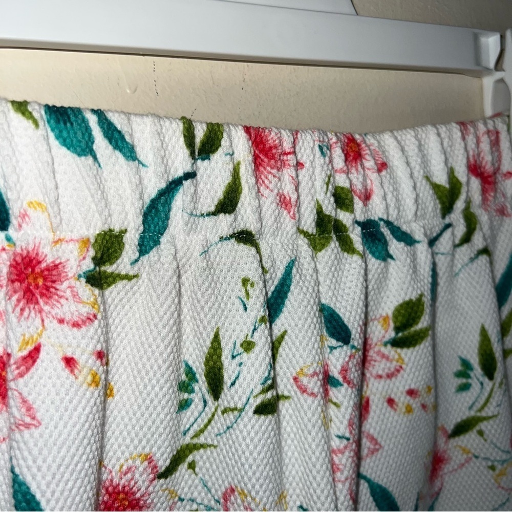 Dress Barn White Floral Button-Front Skort with Pink & Green Print - Picture 9 of 11